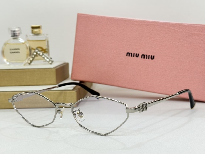 Miu miu Sunglasses